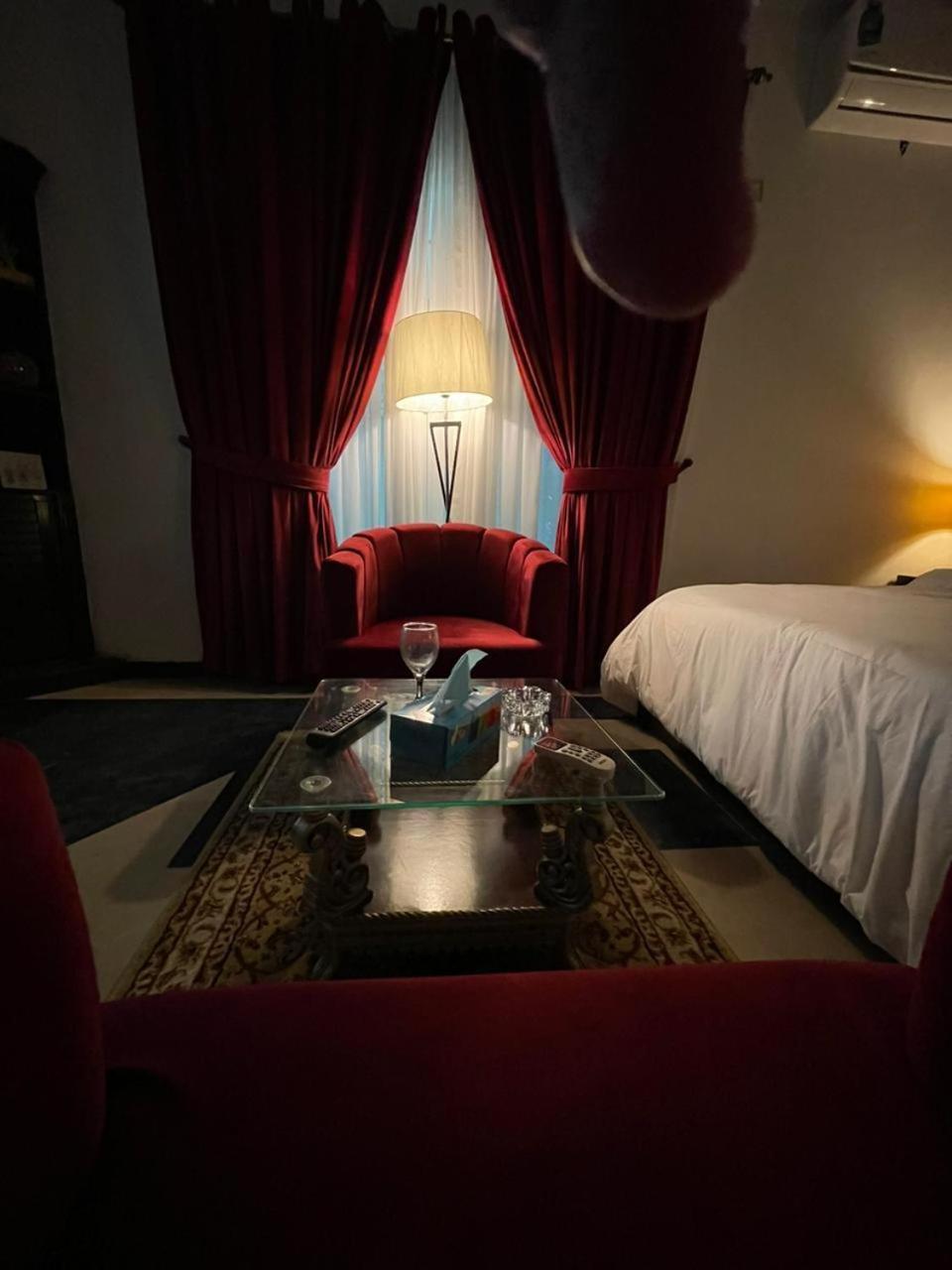 Laca Sa Lodge Opp Canturus Mall اسلام اباد المظهر الخارجي الصورة