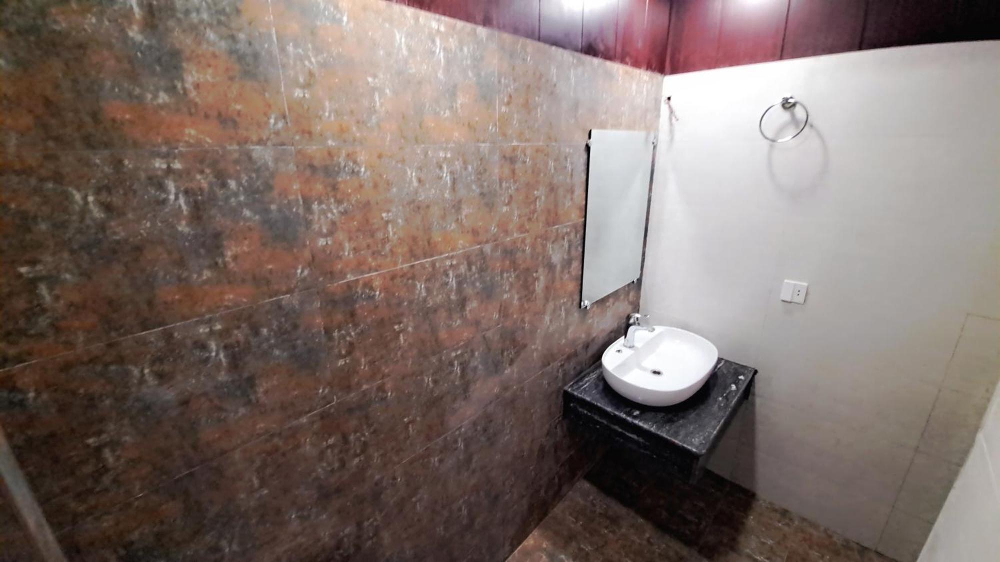 Laca Sa Lodge Opp Canturus Mall اسلام اباد المظهر الخارجي الصورة